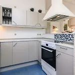 6 Person In * Hjørring