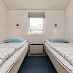 6 Person In